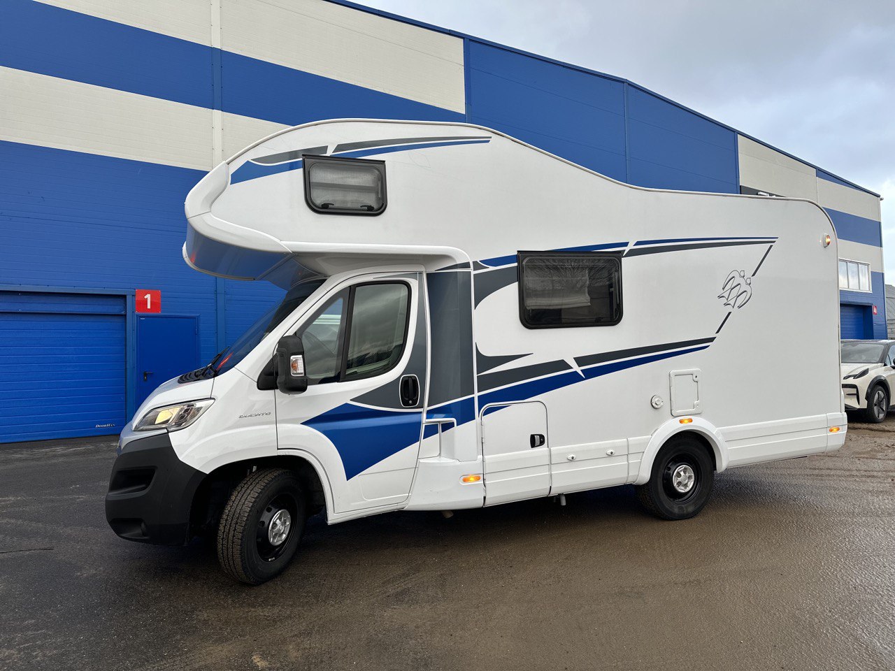 Knaus L!VE Traveller 600 DKG взять в аренду по Беларуси